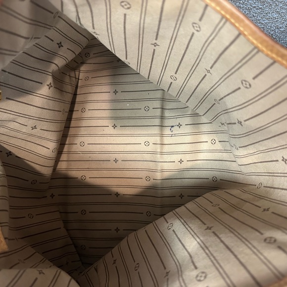 Louis Vuitton Delightful MM Bag - Picture 4 of 10